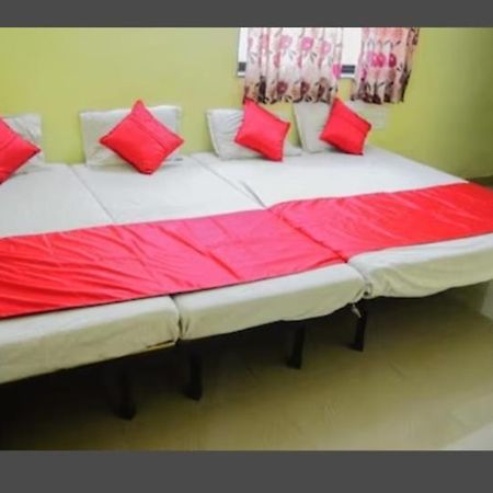 Sai Gaurav Palace 호텔 쉬르디 외부 사진