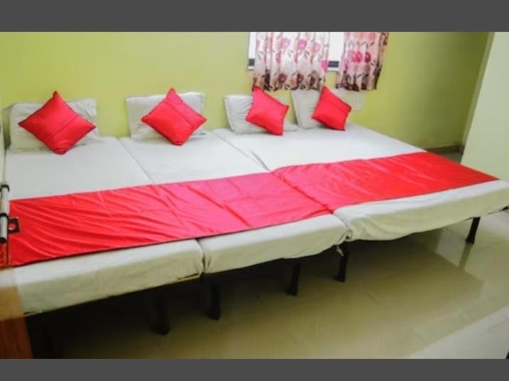 Sai Gaurav Palace 호텔 쉬르디 외부 사진