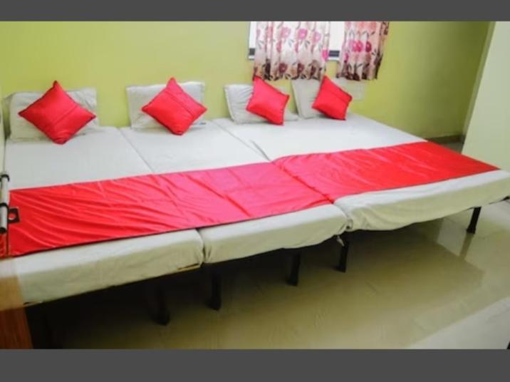 Sai Gaurav Palace 호텔 쉬르디 외부 사진